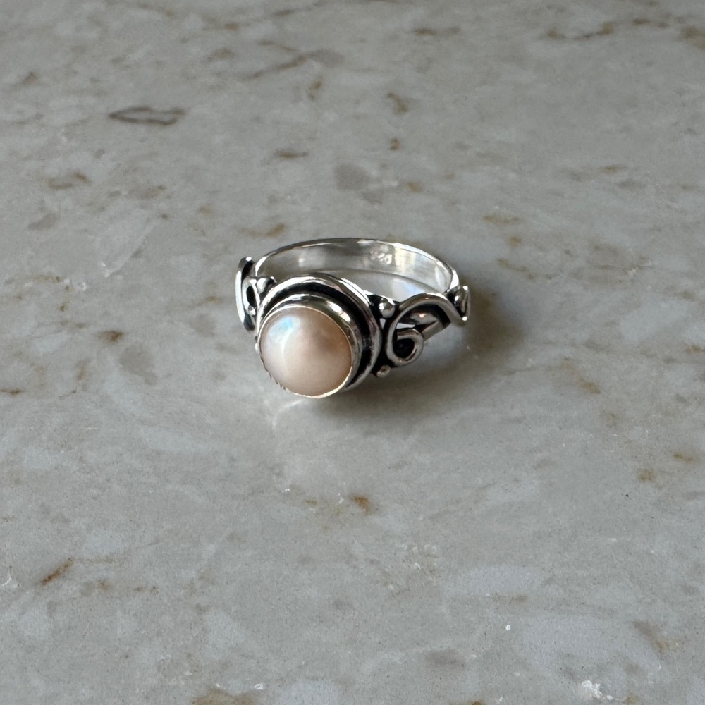 NWOT Sundance Labyrinth Ring, Pearl, Sterling Silver